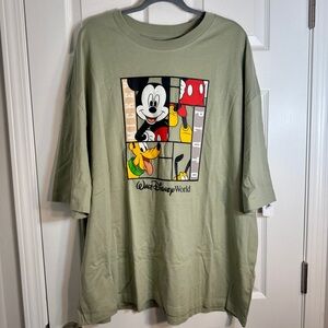 NWT. Disney Mickey Mouse & Pluto Graphic T-Shirt size XXL